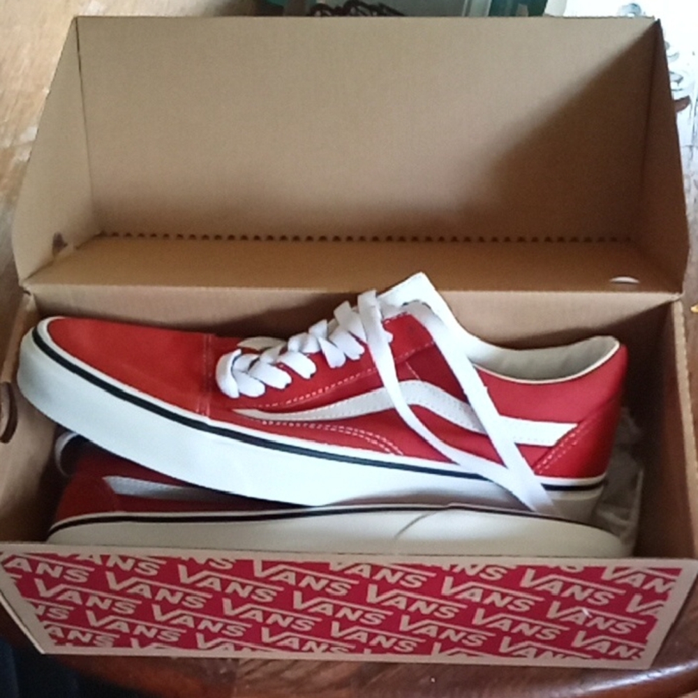 Vans Women's Red Sneakers